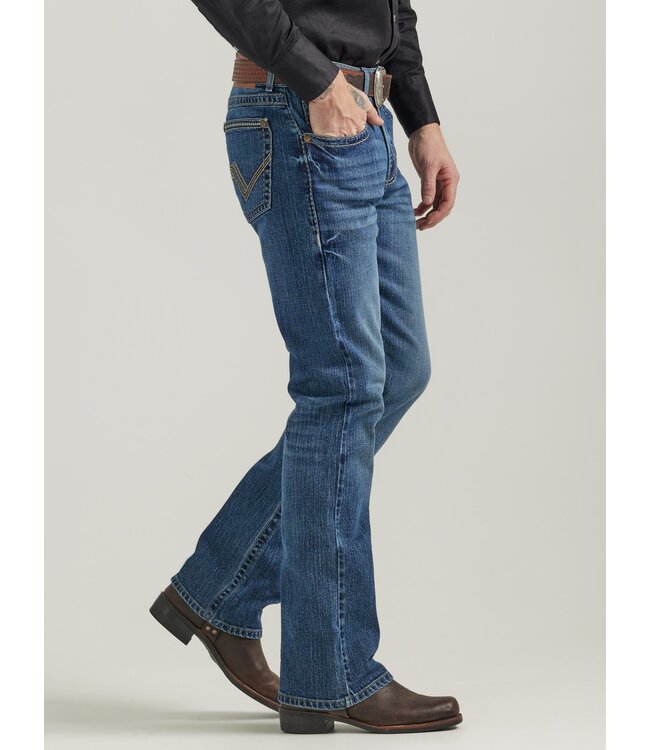 Wrangler Men's Rock 47 Slim Fit Bootcut Jean 112332646