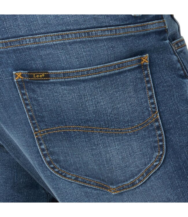 Lee Men's Extreme Motion Athletic Tapered Leg Jean 2015274