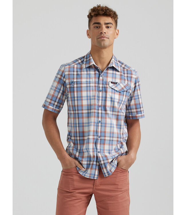 Wrangler Men's ATG Asymmetric Zip Pocket Plaid Shirt 112346450
