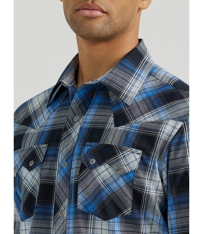 Wrangler Men's Retro Long-Sleeve Sawtooth Snap Pocket Western Shirt 112355385