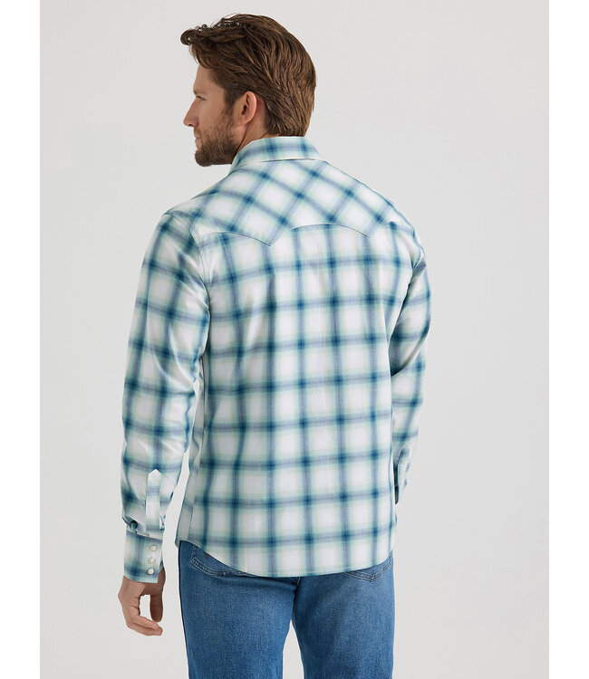 Wrangler Men's Retro Long-Sleeve Sawtooth Snap Pocket Western Shirt 112359587