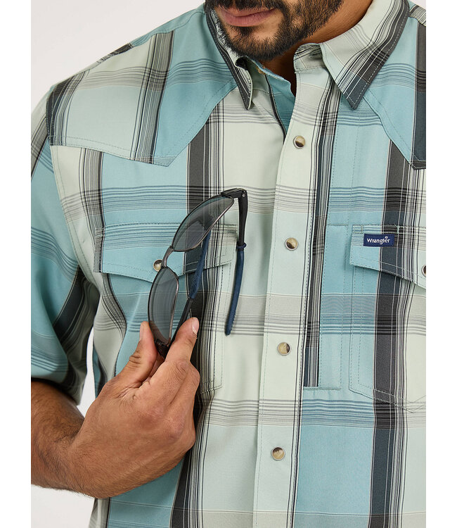 Wrangler Men's Performance Snap Short-Sleeve Plaid Shirt 112359447