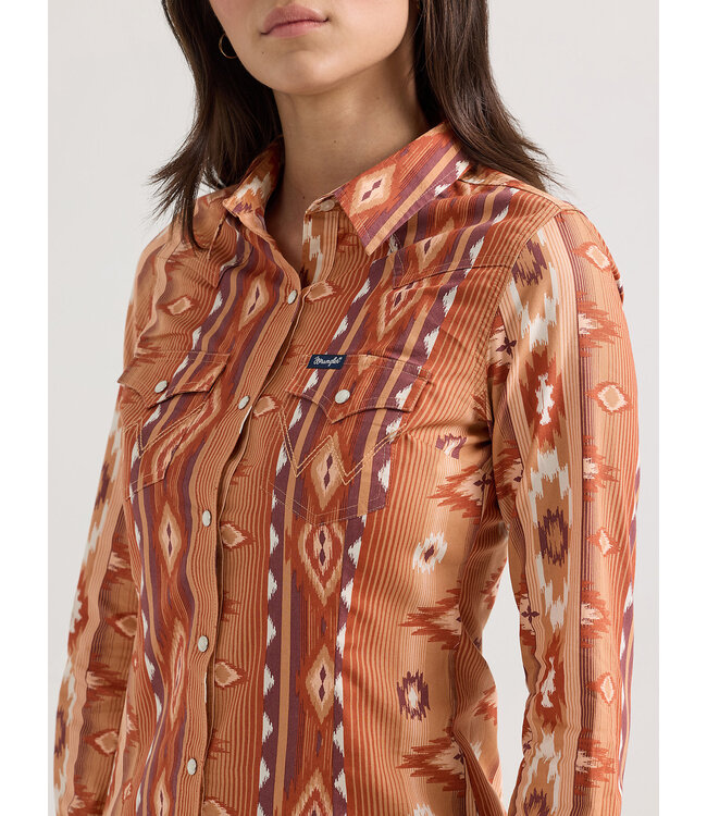 Wrangler Women's Checotah Classic Western Snap Shirt 112361186