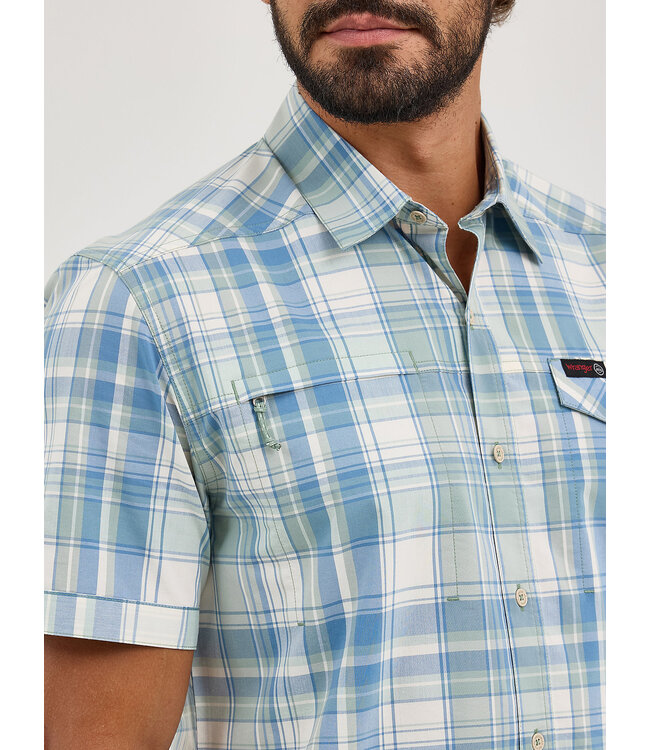 Wrangler Men's ATG Cedar Zip Pocket Plaid Shirt 112361440