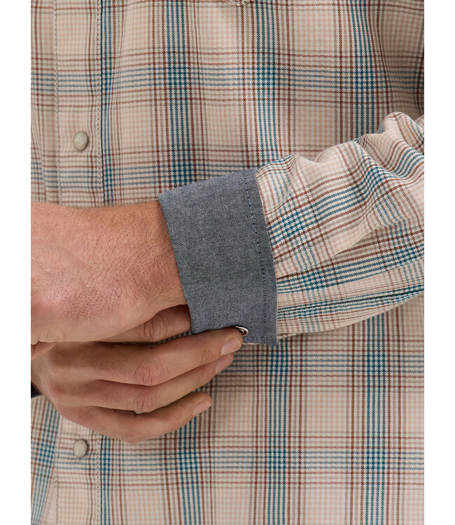 Wrangler Men's Retro Premium Long-Sleeve Western Snap Plaid Shirt 112365632