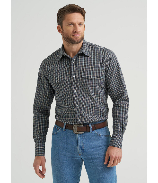 Wrangler Men's Wrinkle Resist Long-Sleeve Western Snap Plaid Shirt 112369399