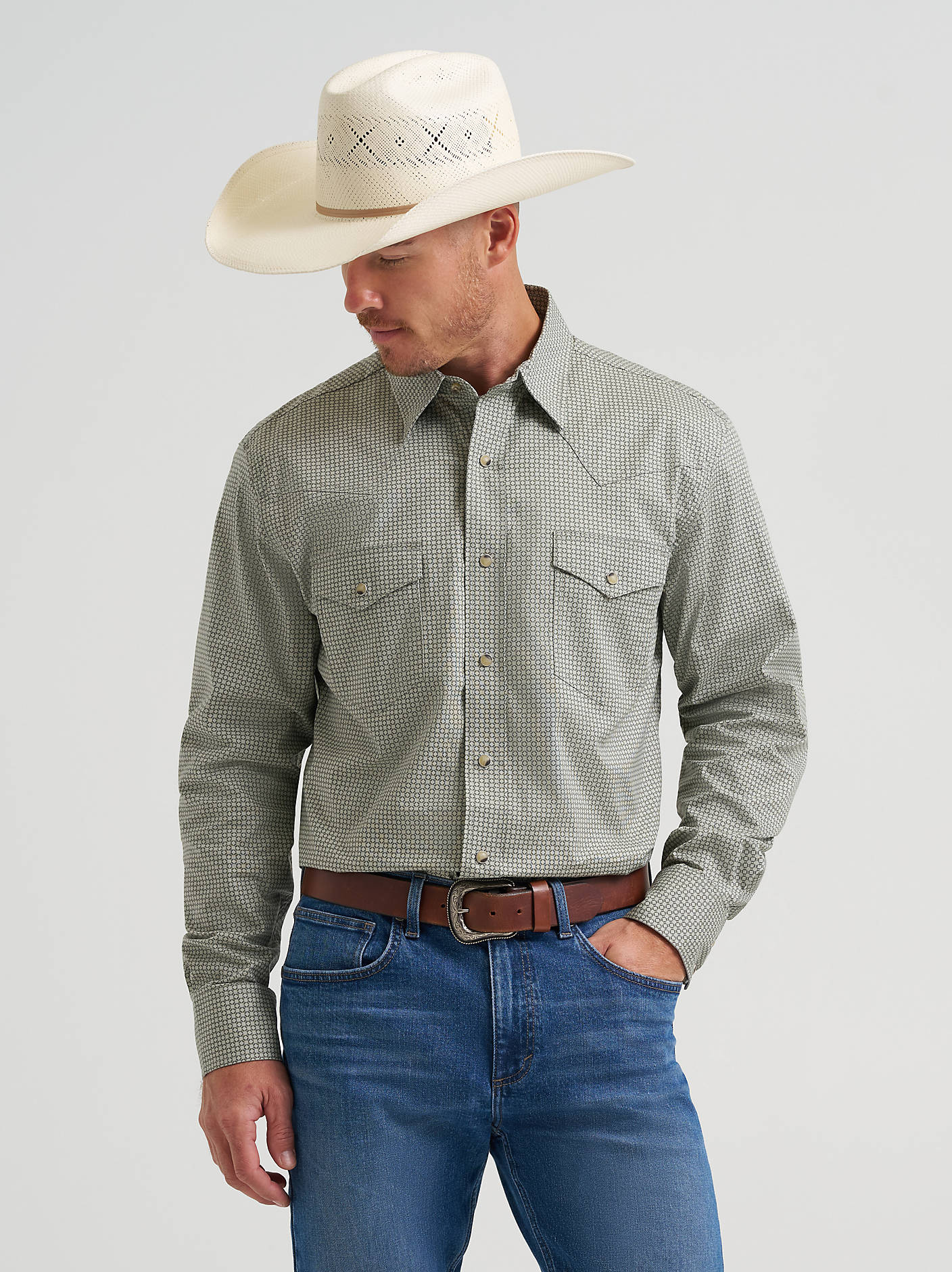 Men's Wrangler 20X Competition Advanced Comfort Long Sleeve Two Pocket Western Snap Shirt-Ecru Plaid