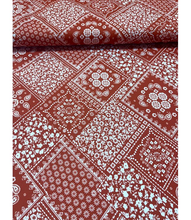 YD Paisley Patchwork Red Airflow