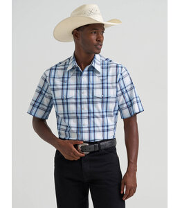 Wrangler Men's Wrinkle Resist Short-Sleeve Western Snap Plaid Shirt 112379030