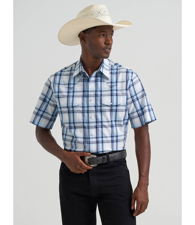 Wrangler Men's Wrinkle Resist Short-Sleeve Western Snap Plaid Shirt 112379030