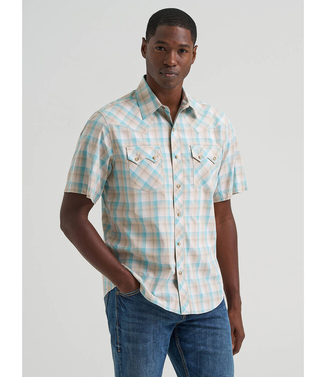 Wrangler Men's Retro Short-Sleeve Sawtooth Pocket Western Snap Shirt 112378930
