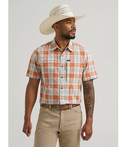 Wrangler Men's All Terrain Gear Hike to Fish Shirt 112375102