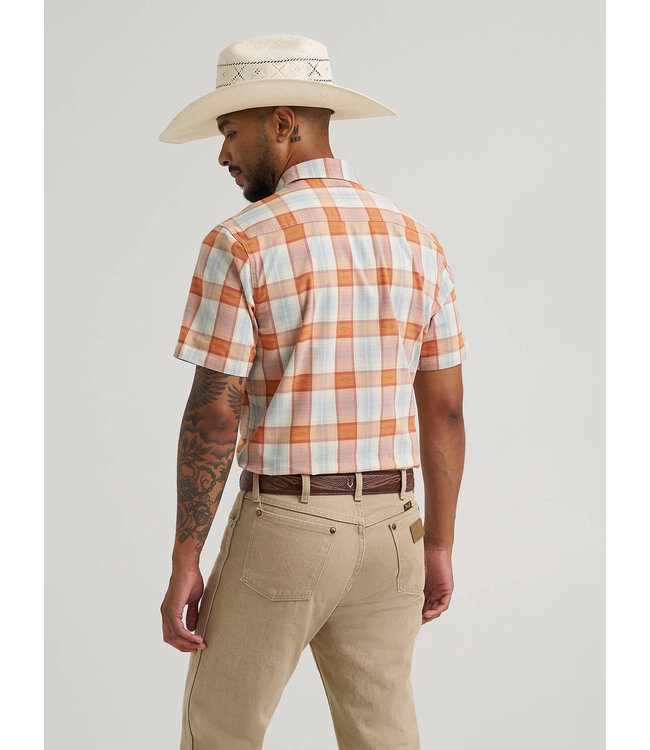 Wrangler Men's All Terrain Gear Hike to Fish Shirt 112375102