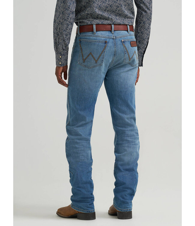 Wrangler Men's Wrangler Retro Slim Fit Straight Leg Jean 112381601