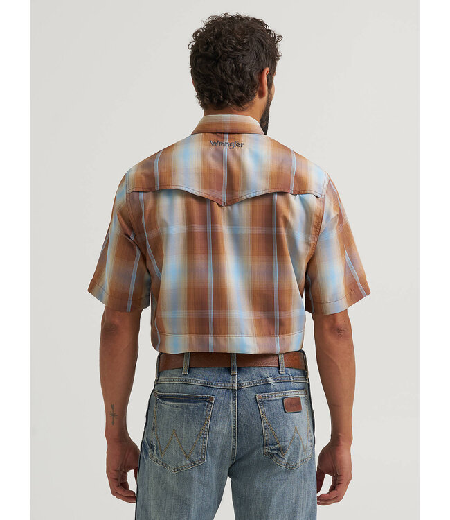 Wrangler Men's All Terrain Gear Performance Plaid Shirt 112382382