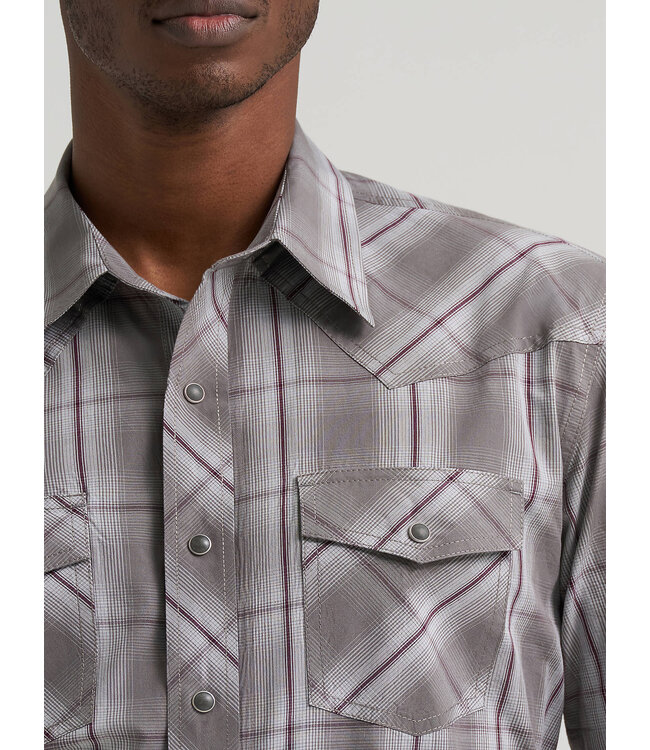 Wrangler Men's 20X Competition Advanced Comfort Long-Sleeve Shirt Two Pocket Western Snap Shirt 112384661