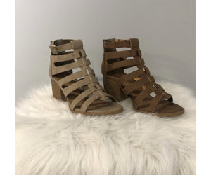 qupid strappy sandals