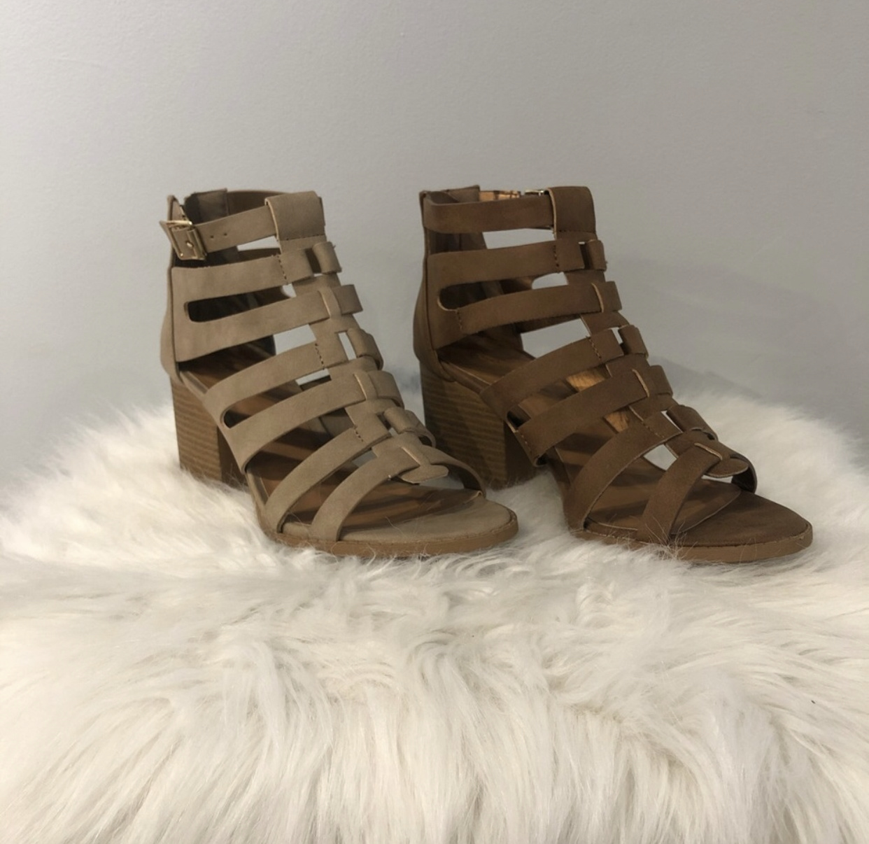 qupid strappy sandals