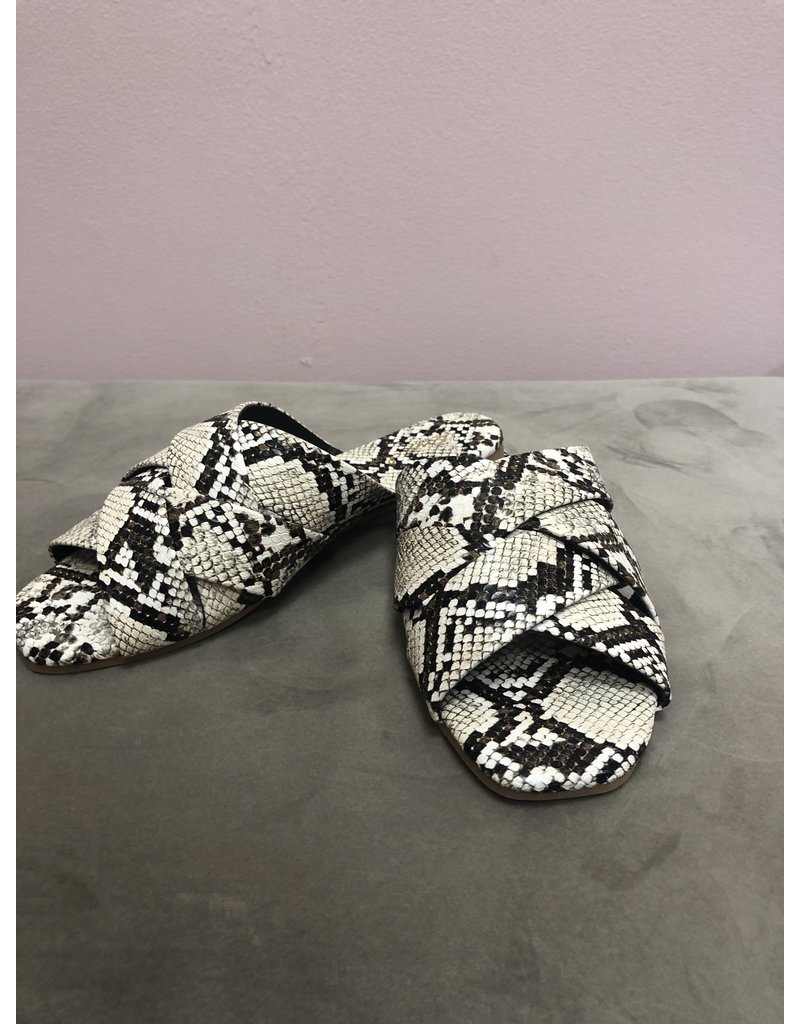 qupid snake sandals