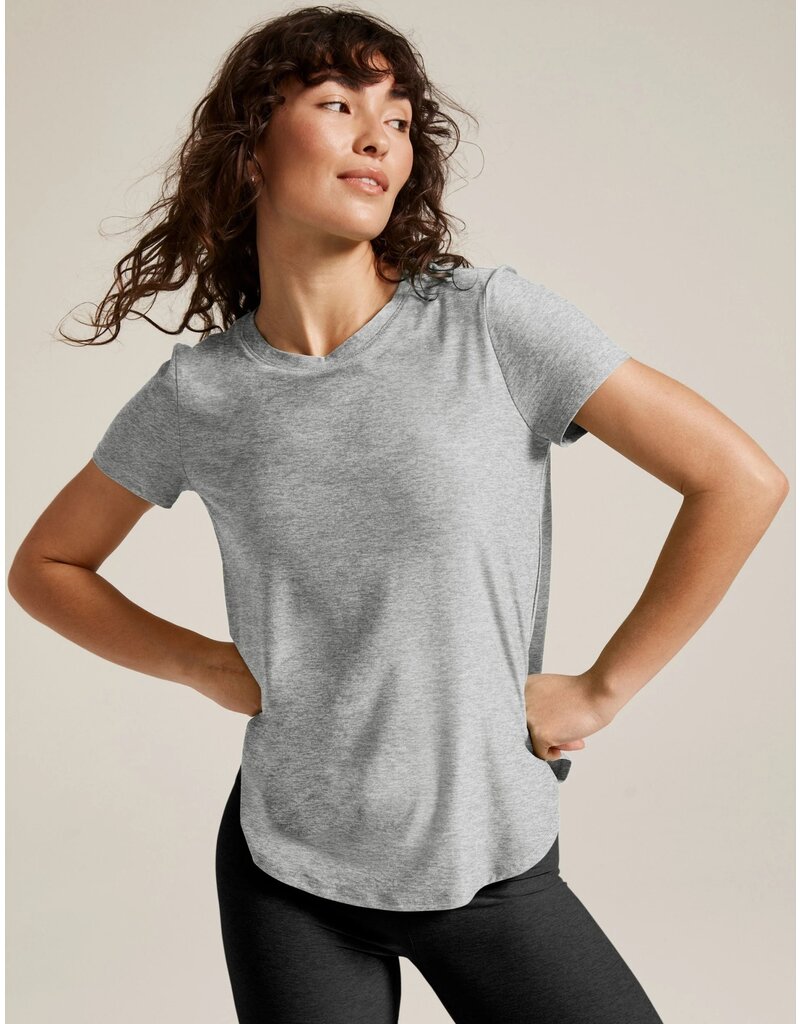 Beyond Yoga Beyond Yoga Featherweight on the Down Low Tee Silver Mist