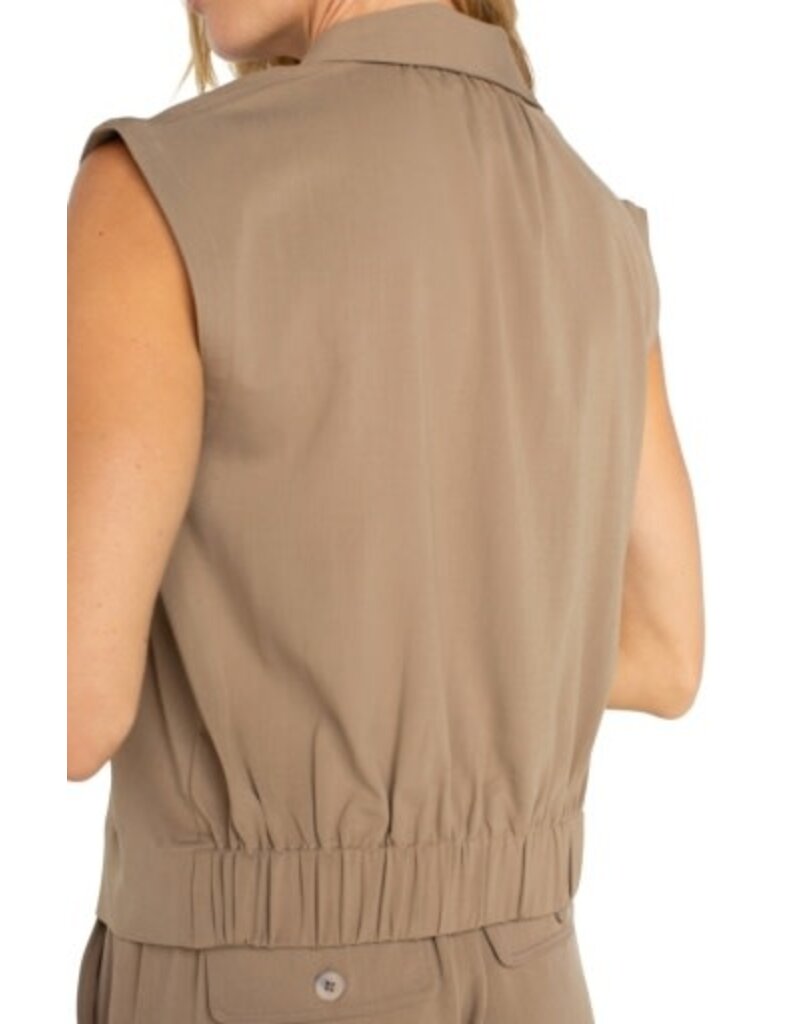 Liverpool Los Angeles Liverpool Sleeveless Cropped Shirt with Encased Elastic at Waist