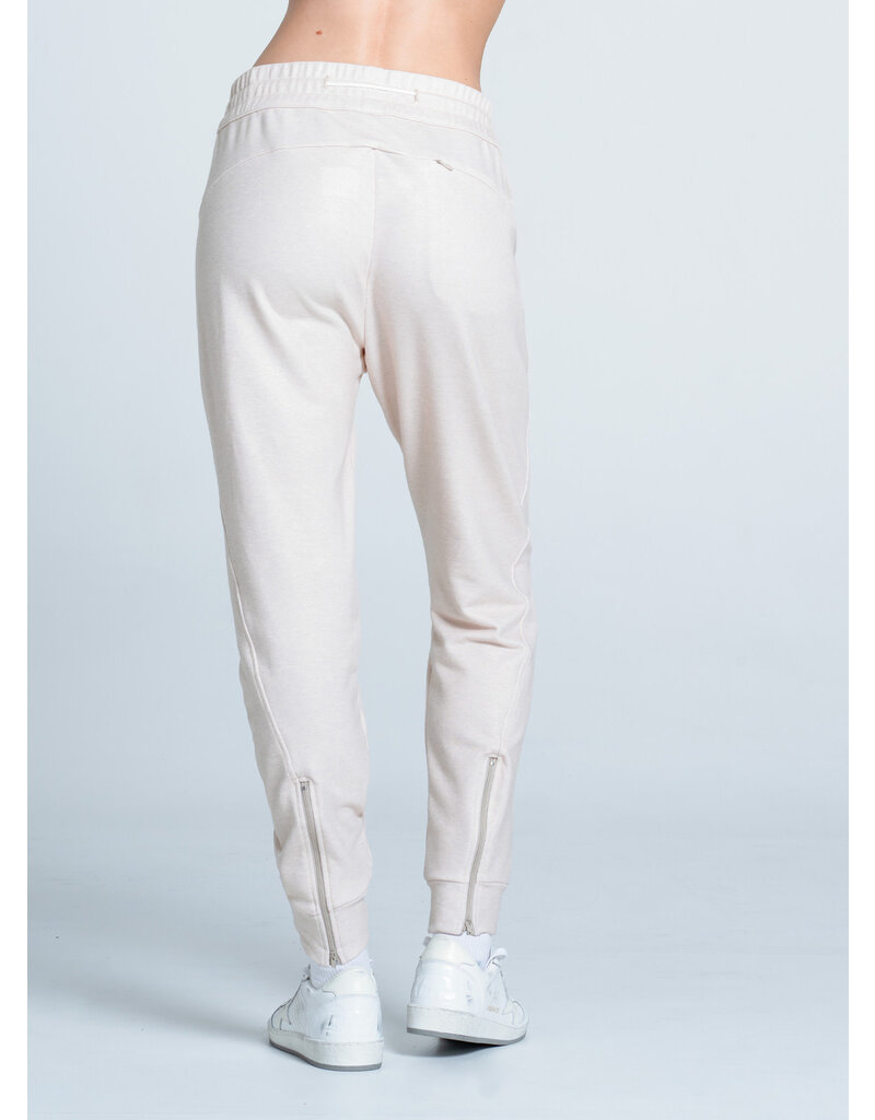 Lucky In Love Lucky In Love Renew Heather Jogger Beige