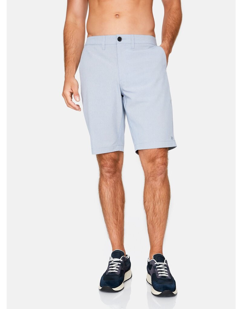 7 Diamonds 7 Diamonds Momentum Hybrid Short Light Blue