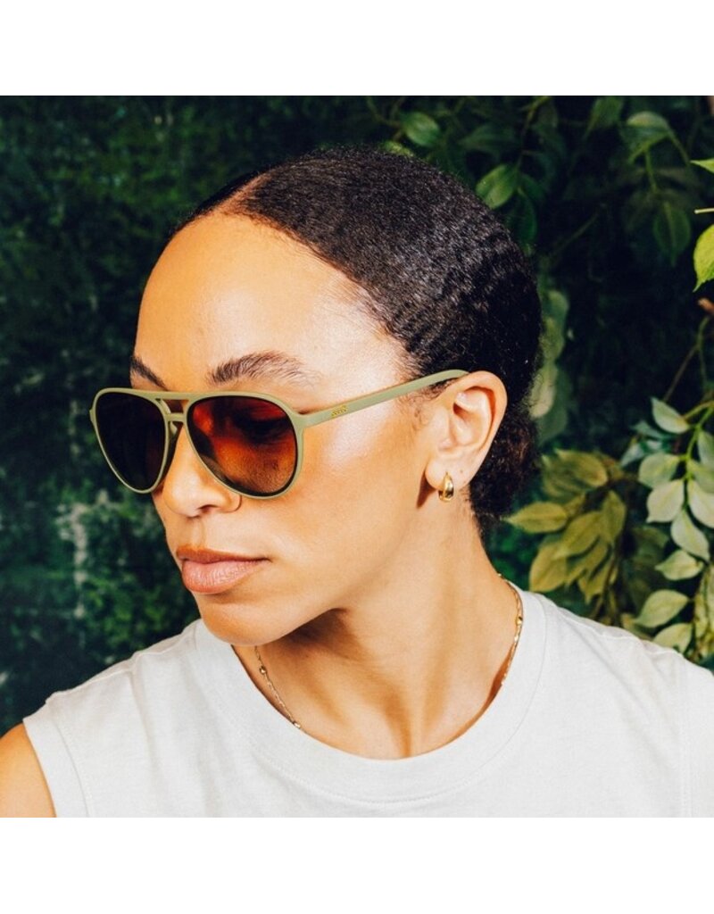 goodr Goodr I Come with Baggage