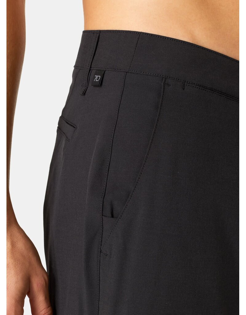 7 Diamonds 7 Diamonds Momentum Hybrid Short Black
