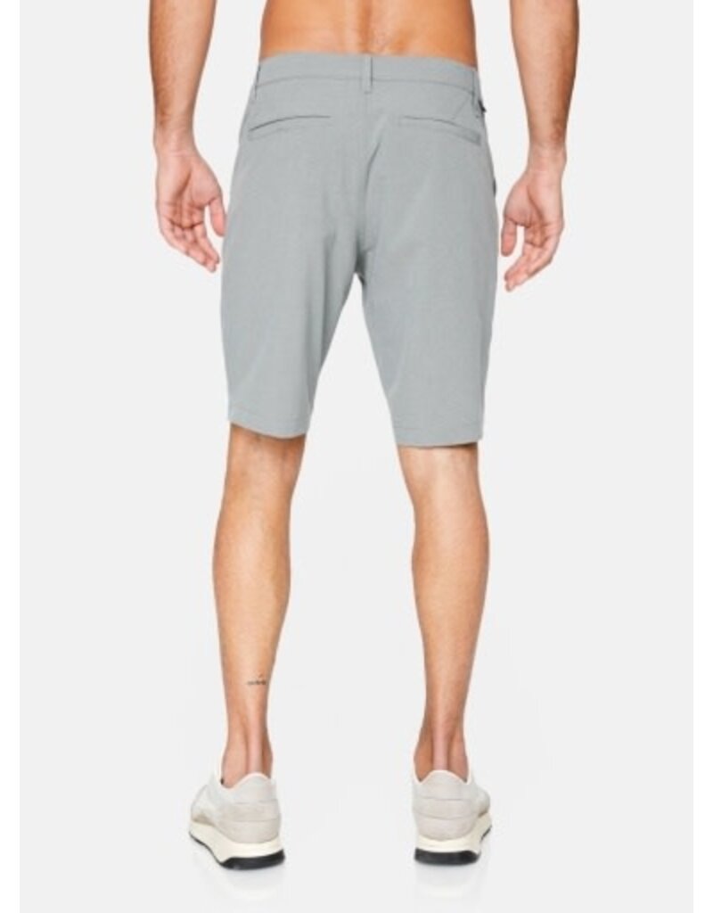 7 Diamonds 7 Diamonds Momentum Hybrid Short Grey