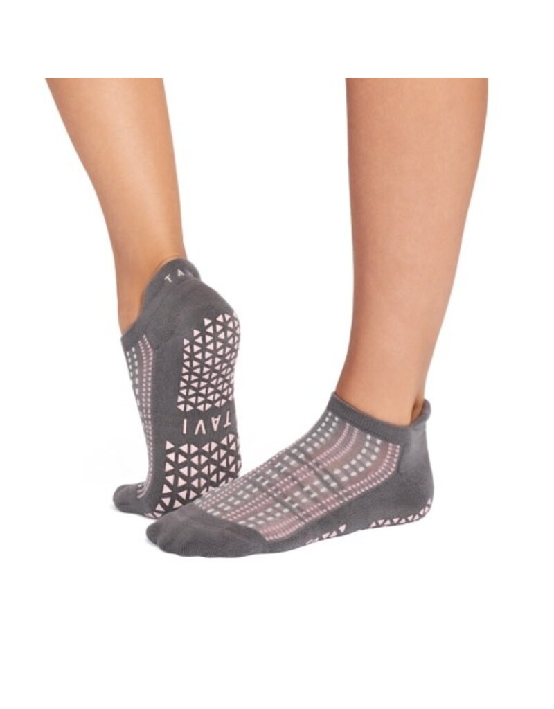 Thirty Three Threads Tavi Grip Savvy Classical Small