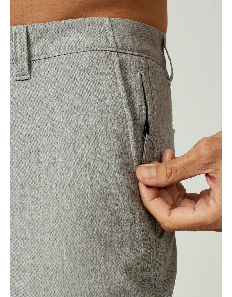 7 Diamonds 7Diamonds Everest 8" Short Light Grey