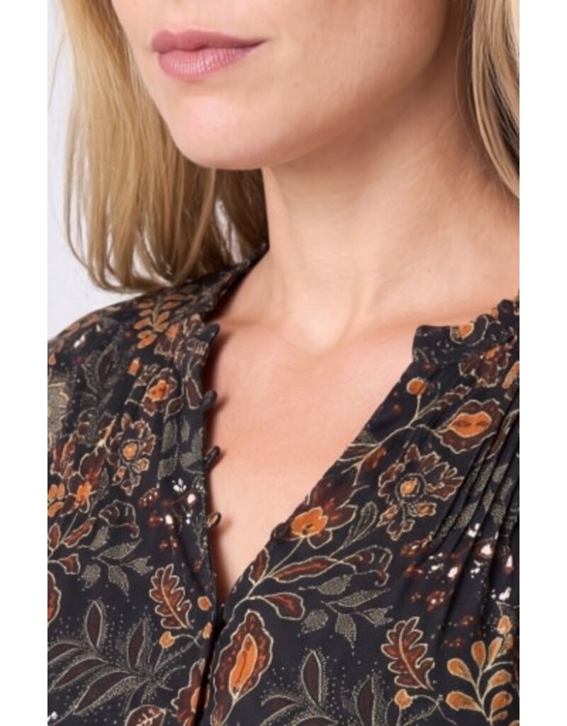 Liverpool Los Angeles Liverpool Long Sleeve Woven Blouse with Pintucks