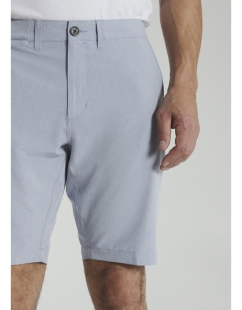 7 Diamonds 7 Diamonds Momentum Hybrid Short Light Blue
