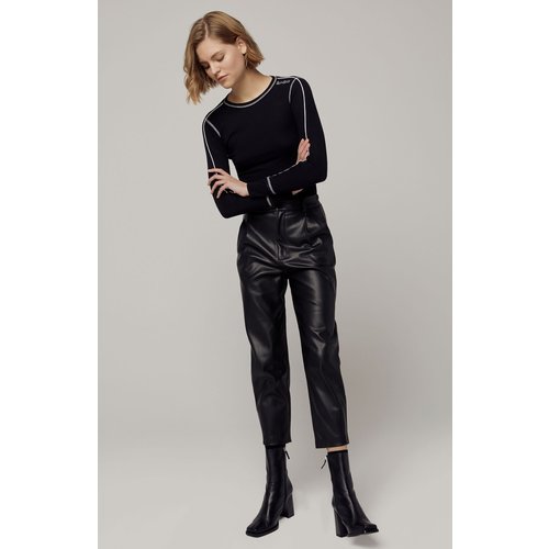 Alp-N-Rock Alp-N-Rock Apres Crew Shirt (21/22) Black-Blk Alp-N-Rock Alp-N-Rock Apres Crew Shirt (21/22) Black-Blk