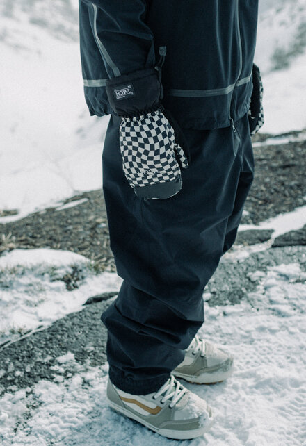 Howl Team Mitt (24/25) Bone Checks