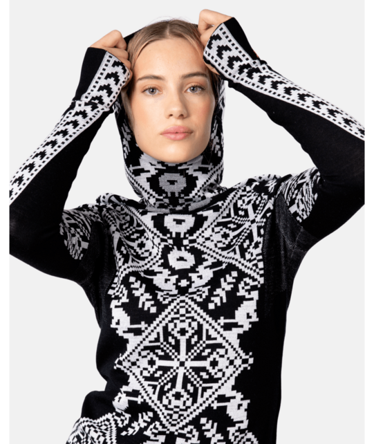 Kari Traa Saga Hood (26/27) Black