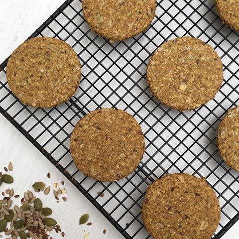 Gluten free pumpkin-seed protein oatcakes