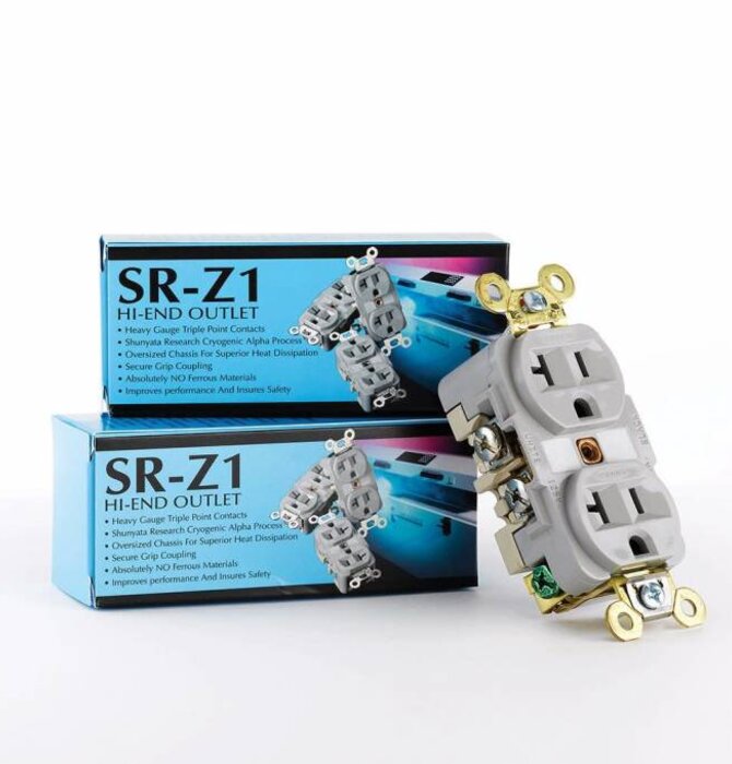 SR-Z1 Hi-End Audiophile Grade Noise Reduction Outlet