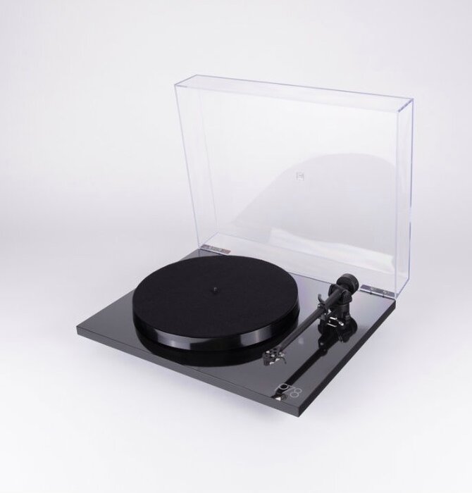 Rega Planar 78 with RB78 Cartridge Gloss Black