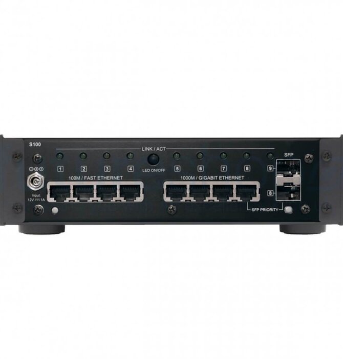 Melco - S-100 Audiophile Grade Data/Network  Switch, OPEN BOX in Mint Condition