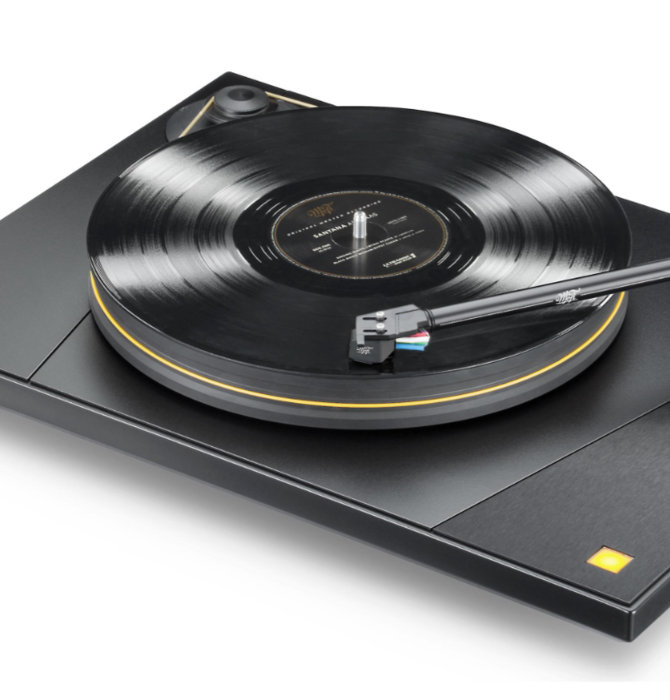 MoFi UltraDeck Turntable