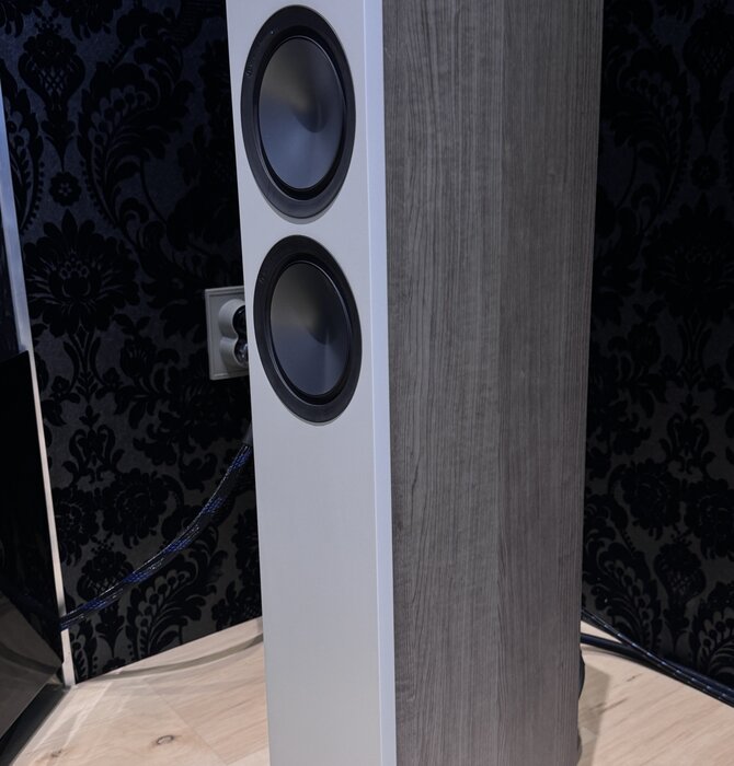 Bronze 200 Floorstanding Speakers Showroom Demo Urban Grey  (Pair)