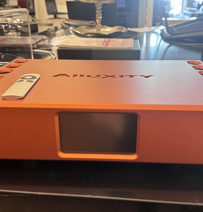 Alluxity  - Integrated Amplifier , Showroom Demo in Mint Condition