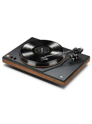 MoFi MasterDeck Turntable , Walnut Finish , Demo Showroom in Mint Condition