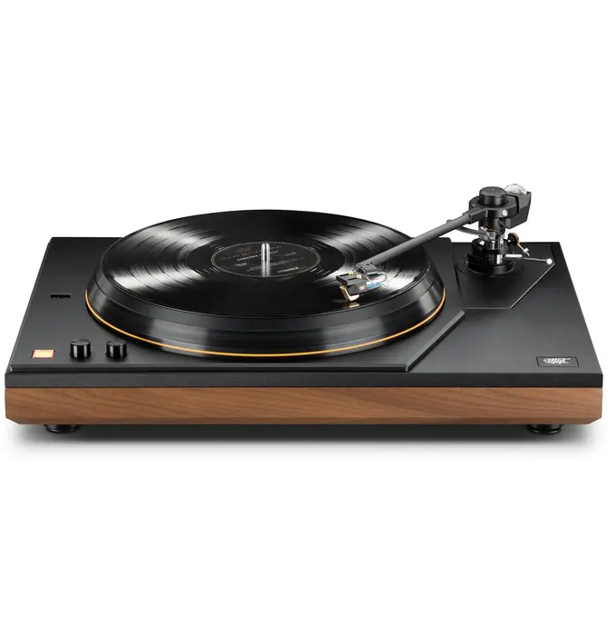 MoFi - MasterDeck Turntable , Walnut Finish , Demo Showroom in Mint Condition