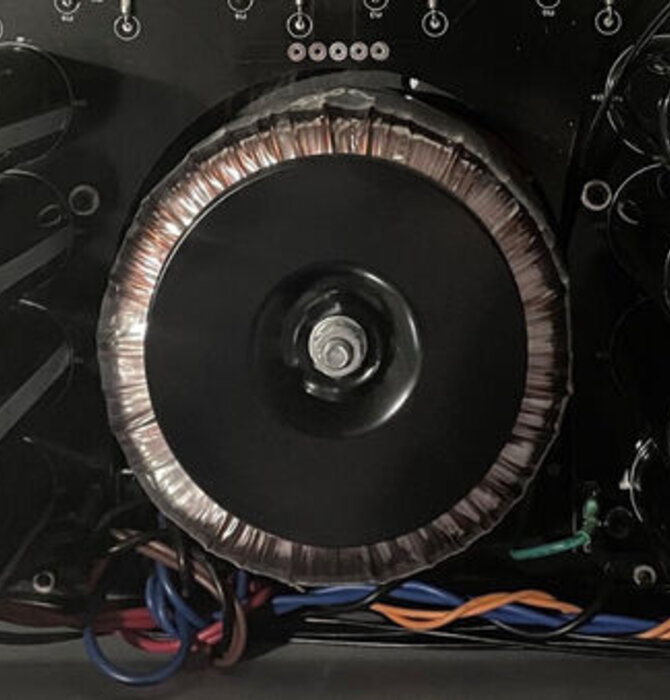 Bryston BD325 Multi-Channel Power Amplifier