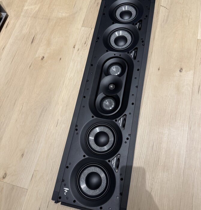 Focal - 1000 IWLCR  Utopia In-wall Speaker, Showroom Demo in Mint Condition !!