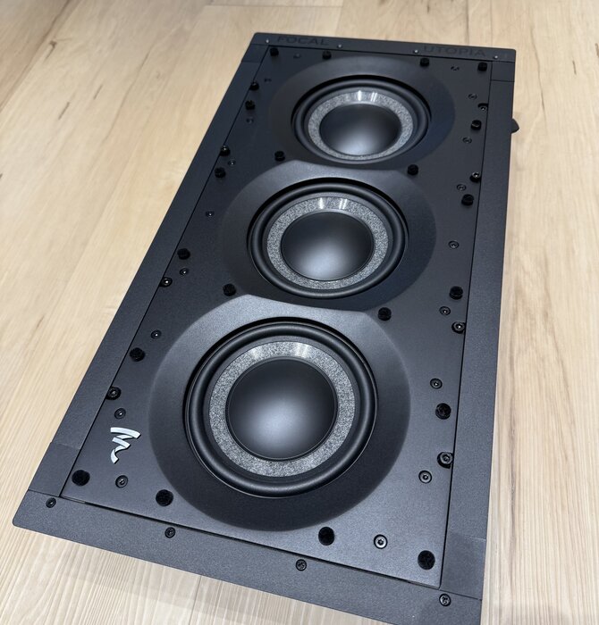 Focal - 1000 IWSUB Utopia In-wall subwoofer, Showroom Demo In Mint Condition !