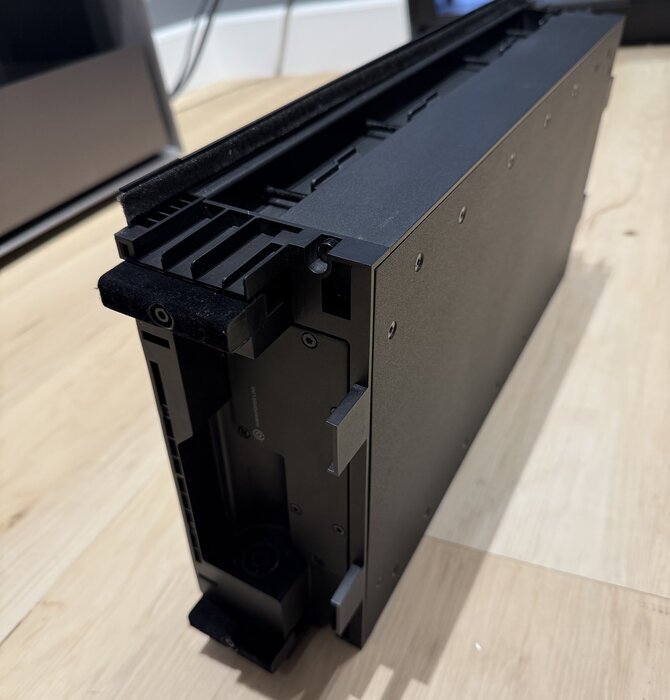 Focal - 1000 IWSUB Utopia In-wall subwoofer, Showroom Demo In Mint Condition !